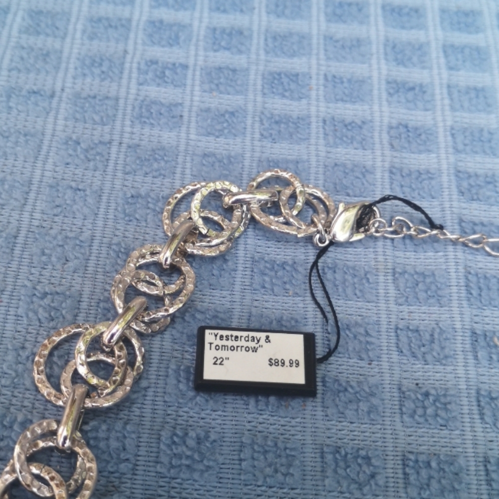 Necklace - Picture 2 of 2